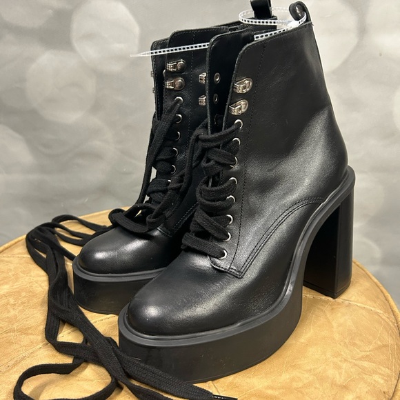 Gianni Bini Shoes - NWOB GB (Gianni Bini) Suzie Leather Lace-up Black Sole Chunky Heel Boot size 6.5